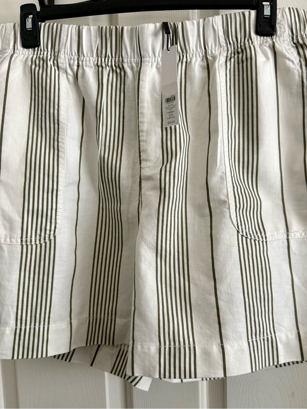 Shorts Utility Pull On Sage and White
